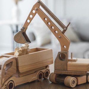 Wooden excavator